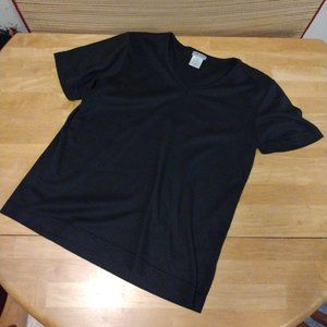 Medium Black Cabin Creek V-neck short sleeve Top